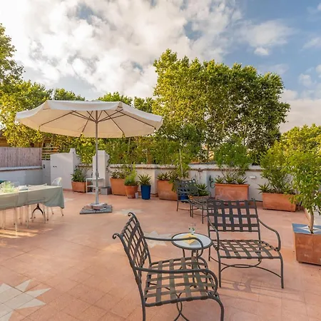 Trastevere Terrace Attic Apartman